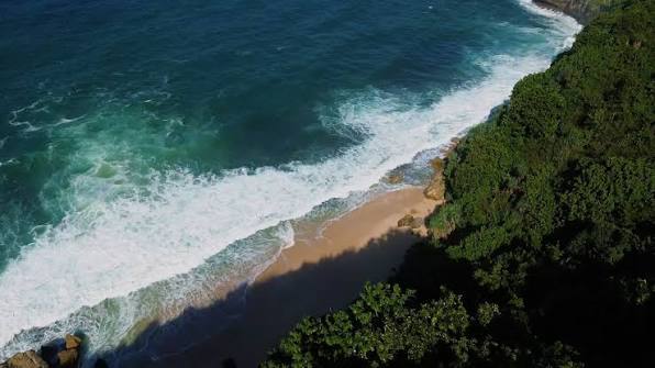 Pantai Nanggala